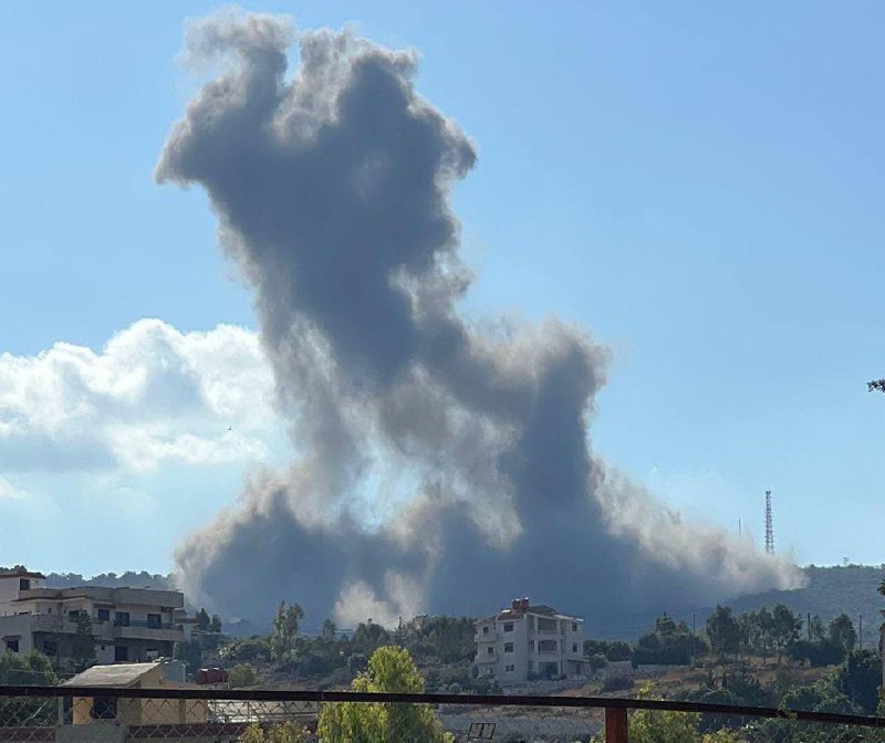 Israeli army artillery and 2 air strikes in Naqoura