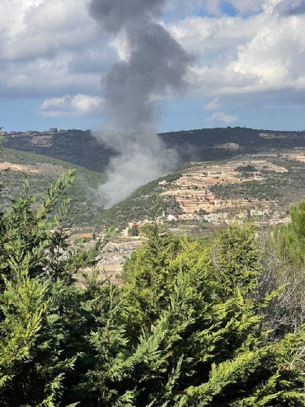 Israeli army air strike in Beit Lif
