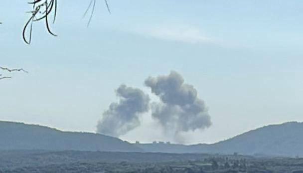 Israeli army air stirkes in Beit Lif