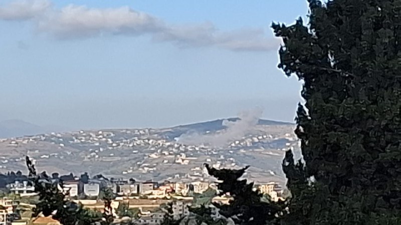 Israeli warplanes launched an air strike targeting the border town of Houla in southern Lebanon