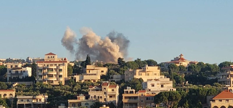 Another Israeli army air strike in Maroun A Ras, also an air strike between Aitaroun and Maroun A Ras