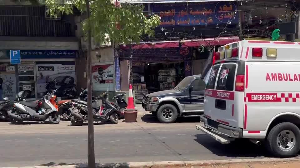 Vorbereitungen für die symbolische Beerdigung des ermordeten Hamas-Führers Ismail Haniyeh und seines Leibwächters in Teheran - Gebete in Tarik Jdeidih, Stadtteil Beirut