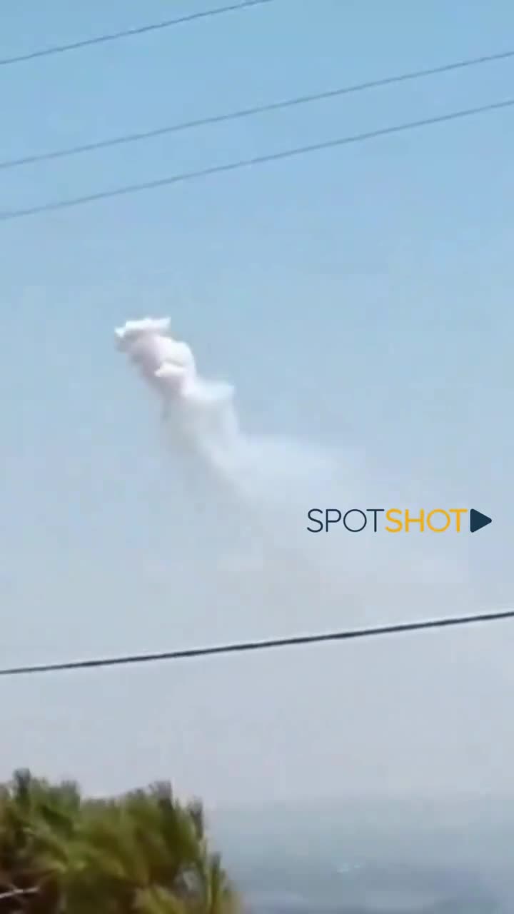 Israeli bombing with incendiary ammunition on Wazzani, southern Lebanon