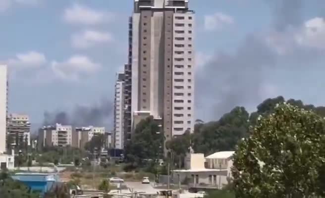 רונן מרלי ראש עיריית נהריה: כמה כלי טיס חדרו. יש פגיעה סמוך לעיר והתקבל דיווח על נפגעים.  מדינת ישראל צריכה להחליט שדין נהריה כדין ביירות   תיעוד הפגיעות