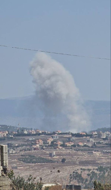 İsrail ordusunun Meis El Cebel'deki (resimde) ve Beit Lif'teki hava saldırısı