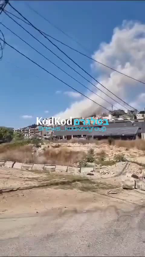 Ataque aéreo em Zebdine, perto de Nabatiyeh, sul do Líbano