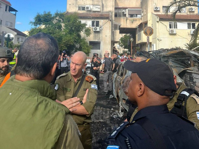 İç Cephe Komutanlığı Komutanı Tümgeneral Rafi Milo, şu anda Kiryat Bialik'teki olay yerinde bulunuyor.