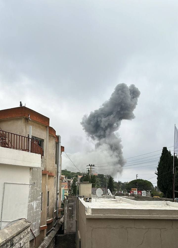 Israeli raid targeting the town of Tebnin in southern Lebanon