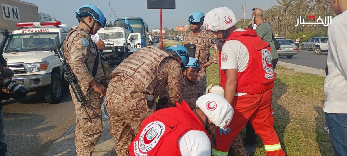 3 شهداء مدنيين و إصابة 3 عسكريين و4 من اليونفيل  إثر غارة  على مركبة في صيدا جنوب لبنان