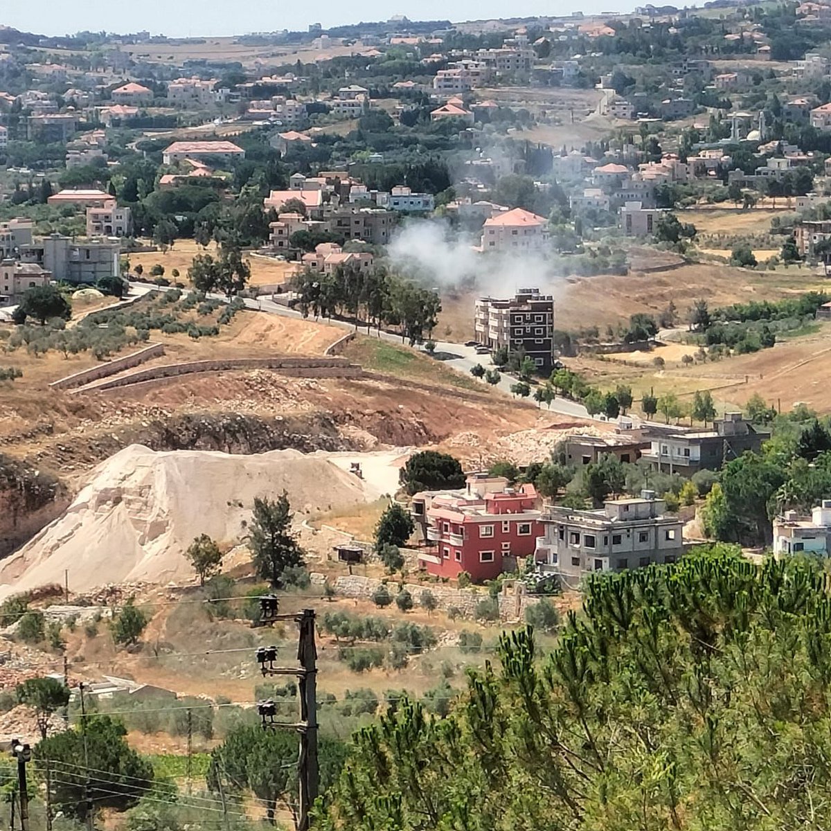 Un raid a eu lieu à l'intersection Barashit-Shaqra, faisant état de victimes.