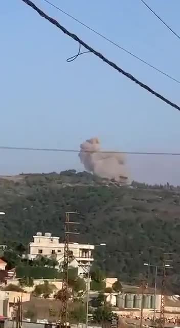 بالفيديو: الغارات التي استهدفت المحمودية جنوبي لبنان