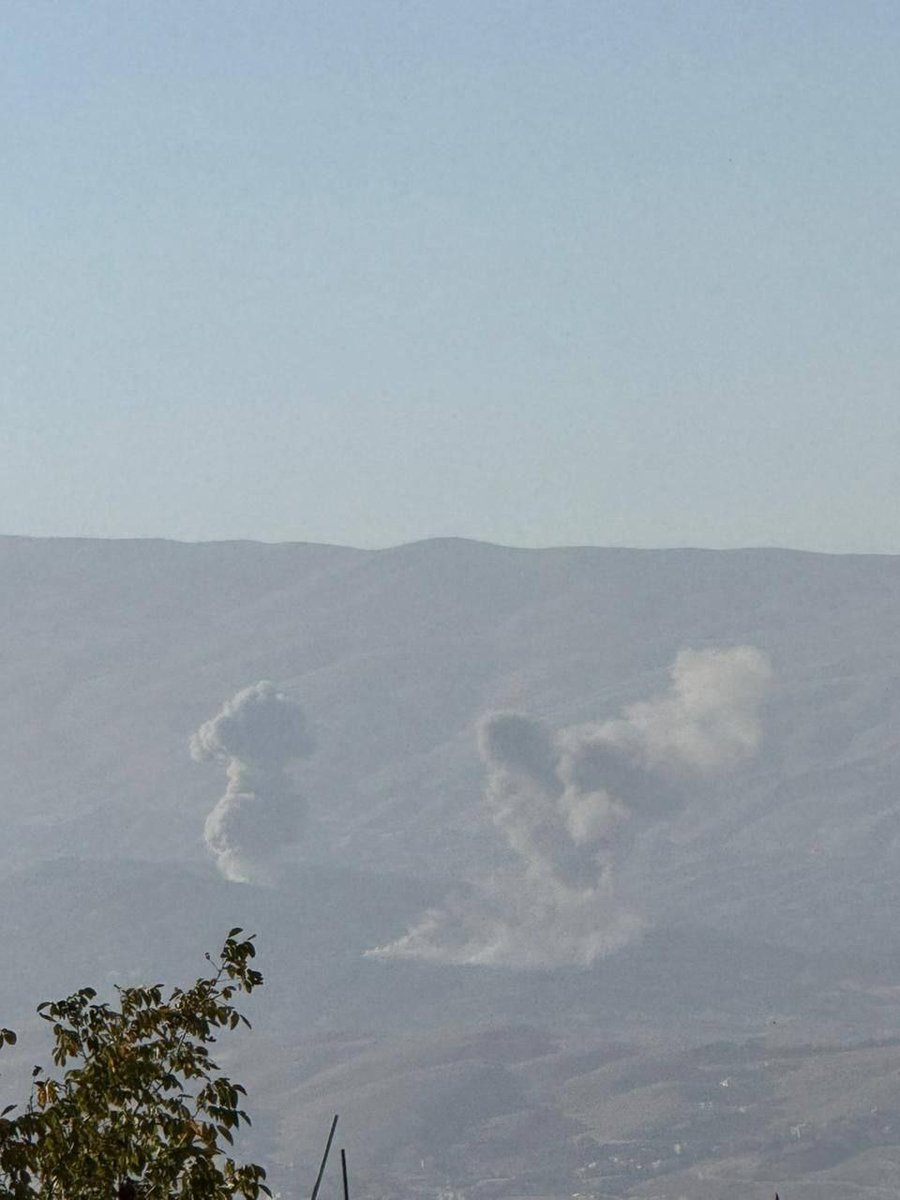 شنت مقاتلات إسرائيلية سلسلة غارات جوية جديدة استهدفت منطقة البقاع في شرق لبنان.