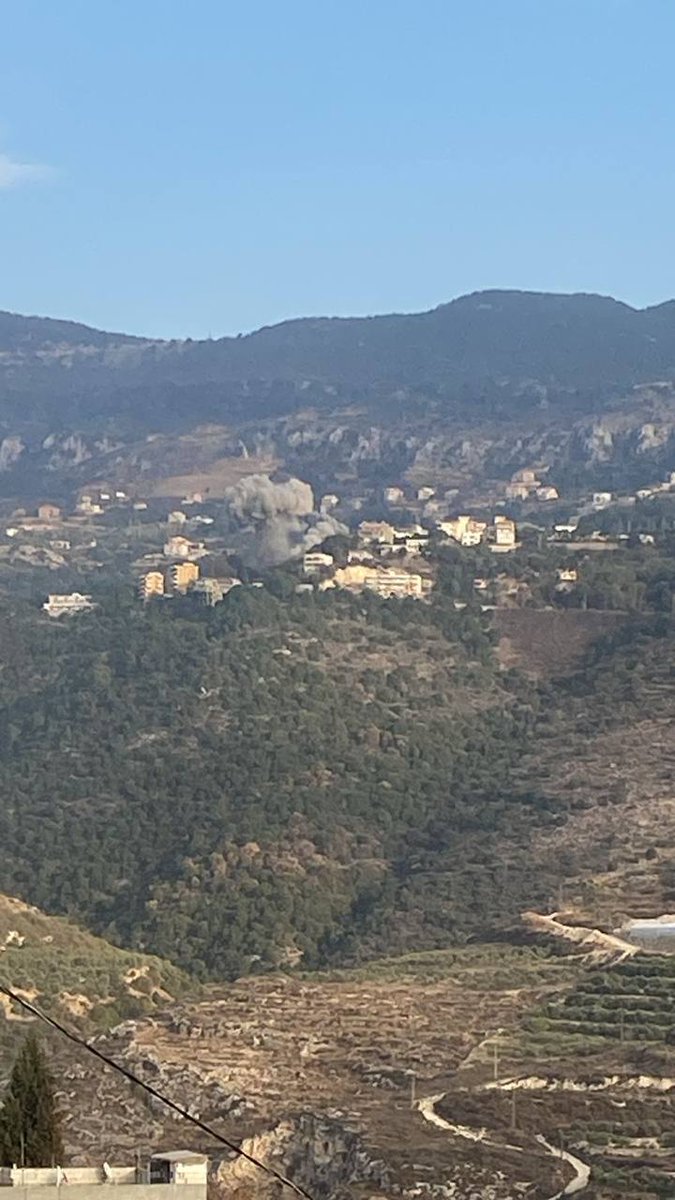 Siły izraelskie przeprowadziły kolejny atak powietrzny, celując w budynek w mieście Dżaba w południowym Libanie