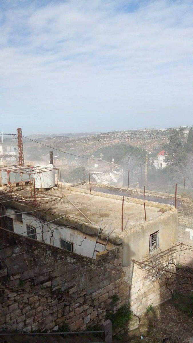 Artillery shelling targeted two houses in the Church neighborhood and the Cemetery neighborhood in the town of Yaroun