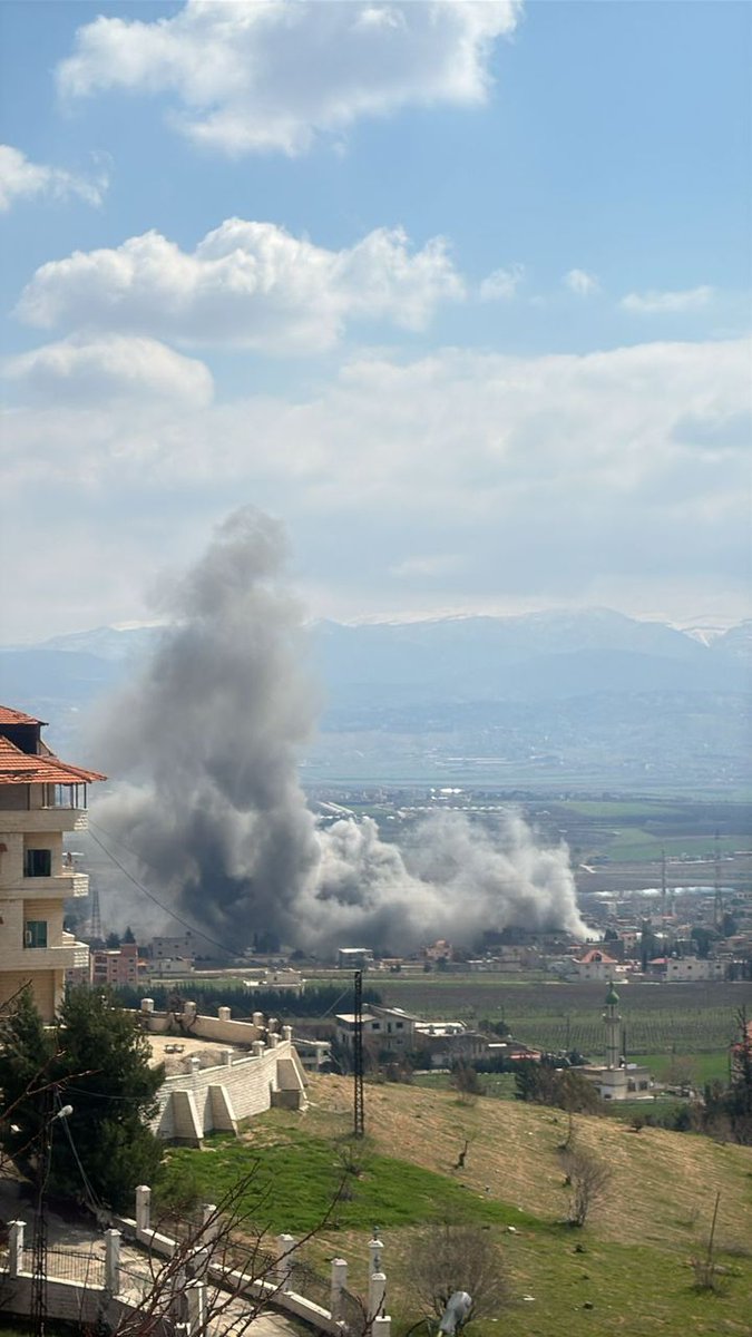 La zona de Hawsh al-Rafqa fue atacada y equipos de ambulancia se desplazaron al lugar del ataque.
