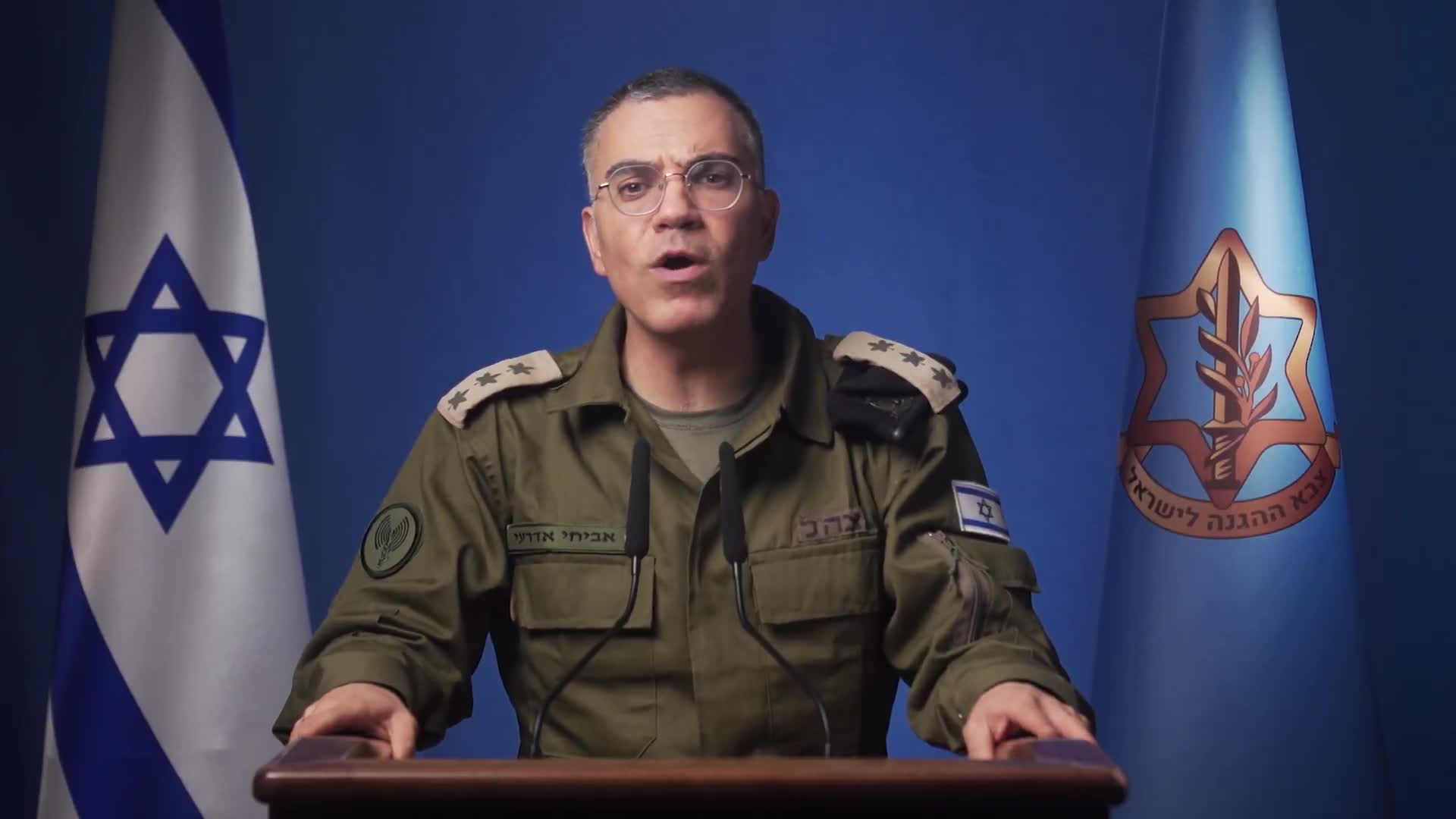 Ejército israelí: Advertencia a los residentes del Líbano, específicamente en las siguientes aldeas: Al-Dhahira (Tiro), Taybeh, Al-Naqoura, Al-Jebin (Tiro), Matmoura, Adissa (Marjeyoun), Beit Leef, Blida (Marjeyoun), Bani Hayyan, Bint Jbeil, Houla, Hnein, Tayr Harfa, Yaroun, Yaroun, Kafr Kila, Muhaybib, Mays al-Jabal, Marwahin, Maroun al-Ras, Markaba, Ainatha (Bint Jbeil), Aita al-Shaab, Aitaroun, Alma al-Shaab, Rab al-Thalathin, Ramiya, Shihine, Tallousa, Al-Khiam. Las actividades de Hezbolá están obligando al ejército israelí a actuar contra él, sin intención de hacerle daño. Por su seguridad, deben evacuar sus hogares inmediatamente y dirigirse hacia el norte, más allá del límite de la aldea indicado en el mapa y sus alrededores. Para garantizar su seguridad, deben evacuar inmediatamente.