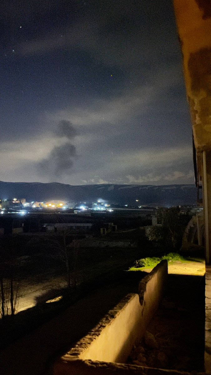 An Israeli airstrike targeted the area between Tariya and Shamshtar.
