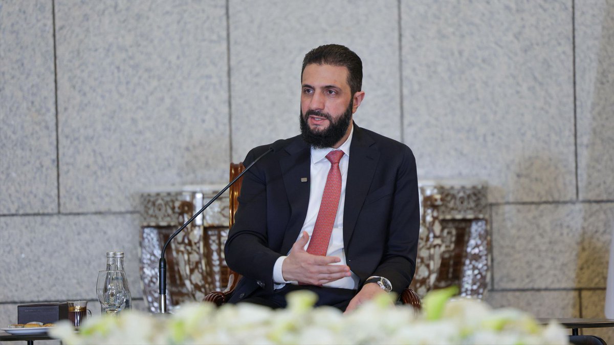 Siria abre un nuevo capítulo con Líbano y el presidente Ahmed al-Sharaa afirma que todos los rumores sobre la entrada del ejército sirio en Líbano son infundados y que su único propósito es garantizar la seguridad y las fronteras de Siria.