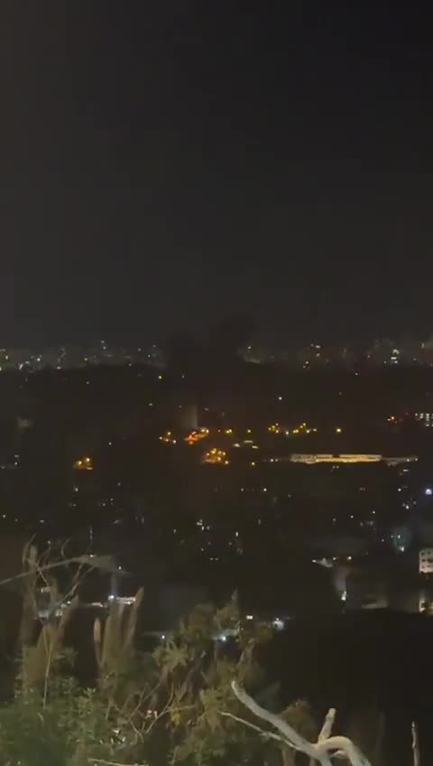 Video: Two airstrikes at dawn on Beirut's southern suburbs