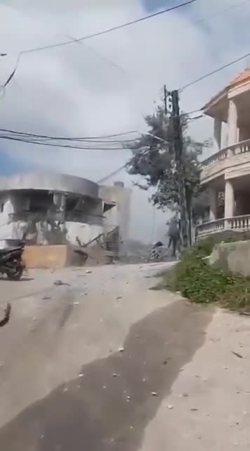 Air raid targets Adloun town in southern Lebanon