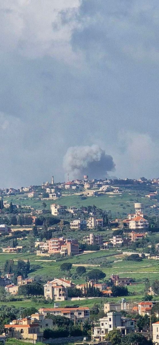 Airstrikes target Bint Jbeil district