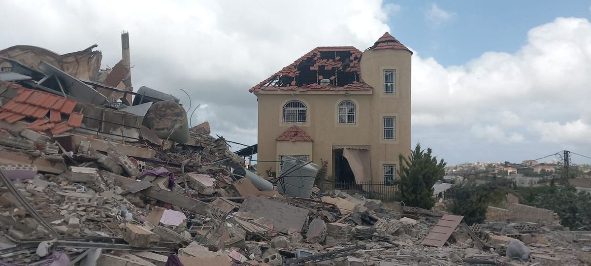 Atak lotniczy został wymierzony w miasto Qaqaiyat al-Sanoubar w dystrykcie Sydon.