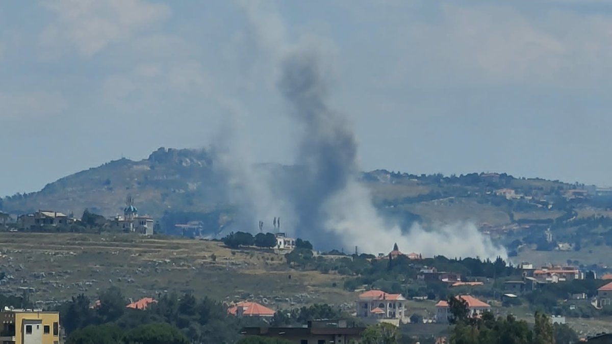 Aircraft launch a new raid targeting the town of Arnoun al-Shaqif in southern Lebanon