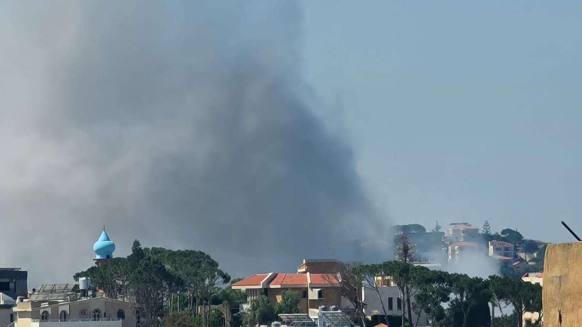 Une frappe aérienne cible la ville de Nabatieh, dans le sud du Liban.