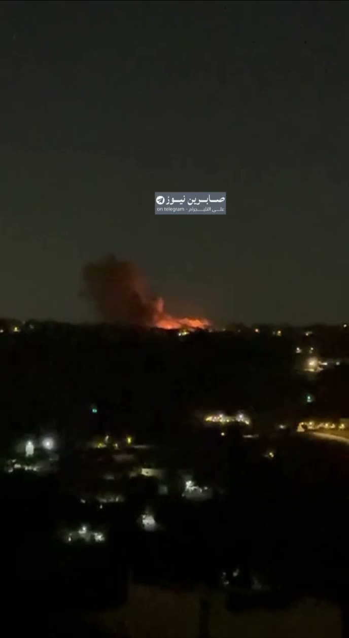 The Israeli army carried out bombing operations in the town of Beit Yahoun in southern Lebanon, which resulted in large fires breaking out.