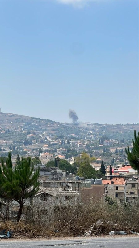 Artillery shelling targets the outskirts of the town of Barashit