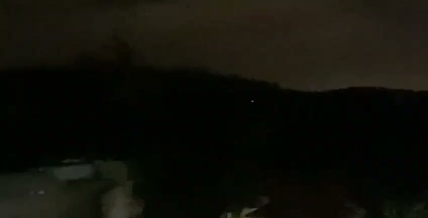 Israeli artillery strikes target outskirts of Barashit, and the area between the towns of Hadatha and Haris, south of Lebanon.